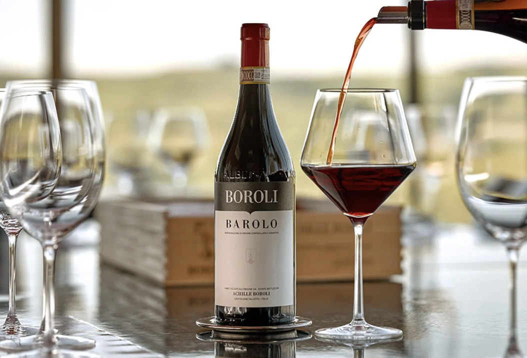 Esperienze enogastronomiche nelle Langhe tra paesaggi vino e tradizione